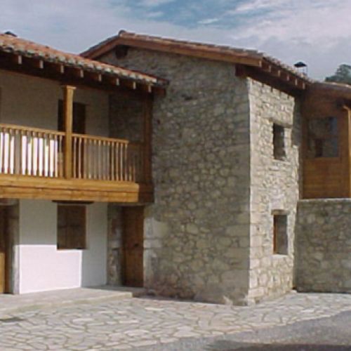 Rehabilitación de Conjunto Etnográfico de La Premaña   LAS CALDAS