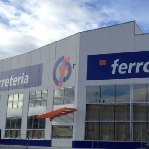 Edificio comercial   Ferrocentro