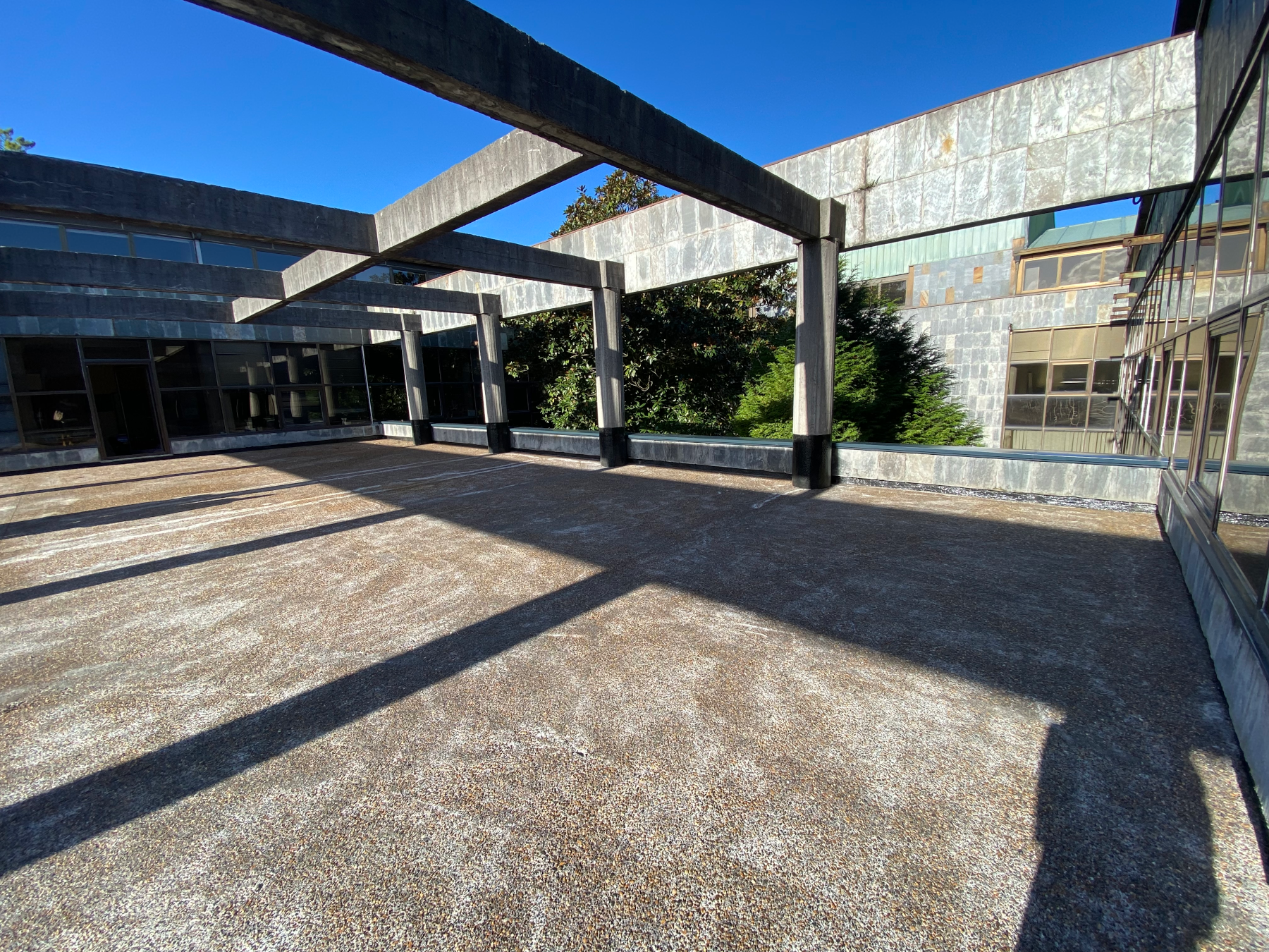 Reparación de cubiertas Facultad de Economía y Empresa - Oviedo